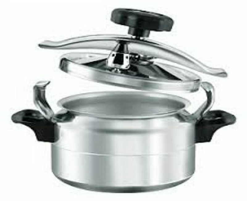 9L Pressure Cooker - Silver. HTH