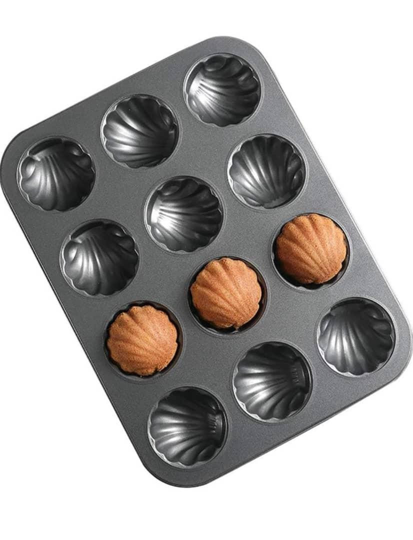 Non Stick Biscuit Mould, Carbon Steel Shell Baking Mould with 12-Cavity - Black