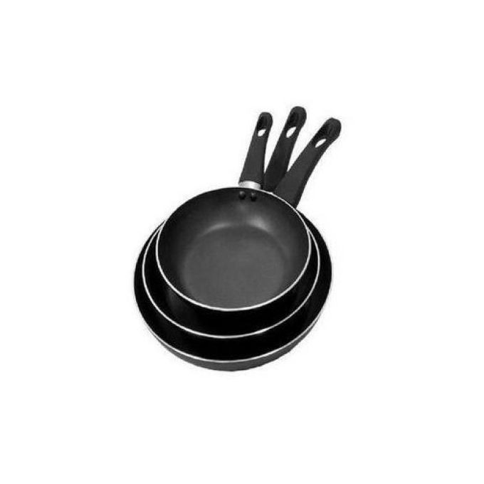 A Set Of 3 Non-Sticky Frying Pans - Black