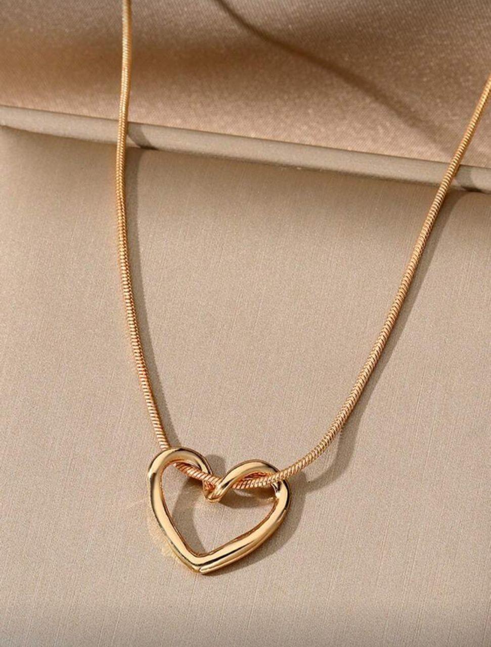 1pc Minimalist Stainless Steel Chain Hollow Heart Pendant Necklace, Dainty Heart Design Choker Necklace For Women